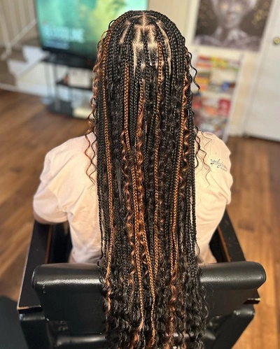 Boho Knotless Braids with Highlights