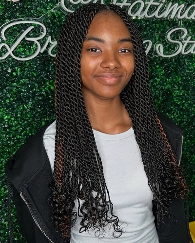 Knotless Senegalese Twists for Women
